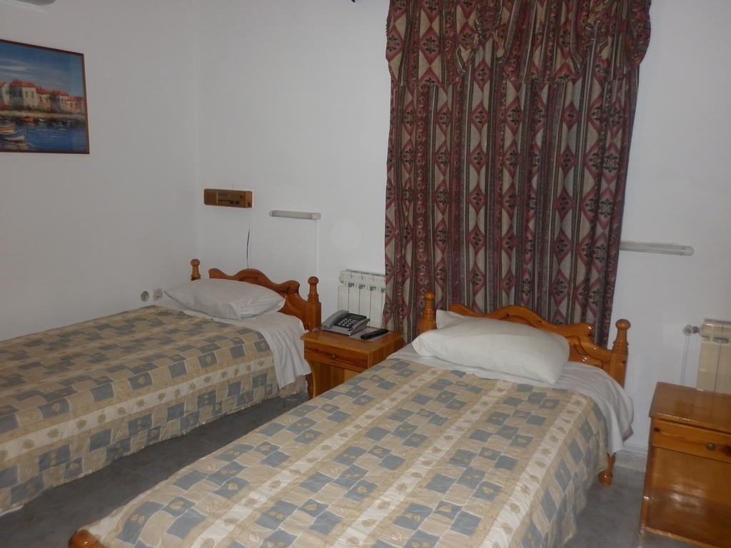Miramare Hotel Lakkion Ruang foto